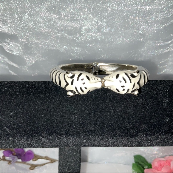 Bracelet, Wickedlotus White Tiger Bracelet, pre-owned - Picture 8 of 8